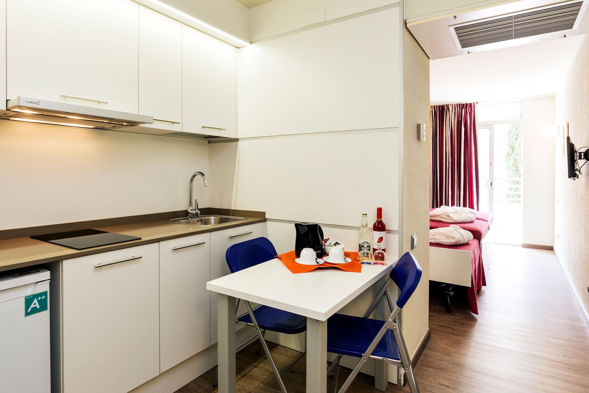 Medplaya Aparthotel Esmeraldas Тоса де Мар Екстериор снимка