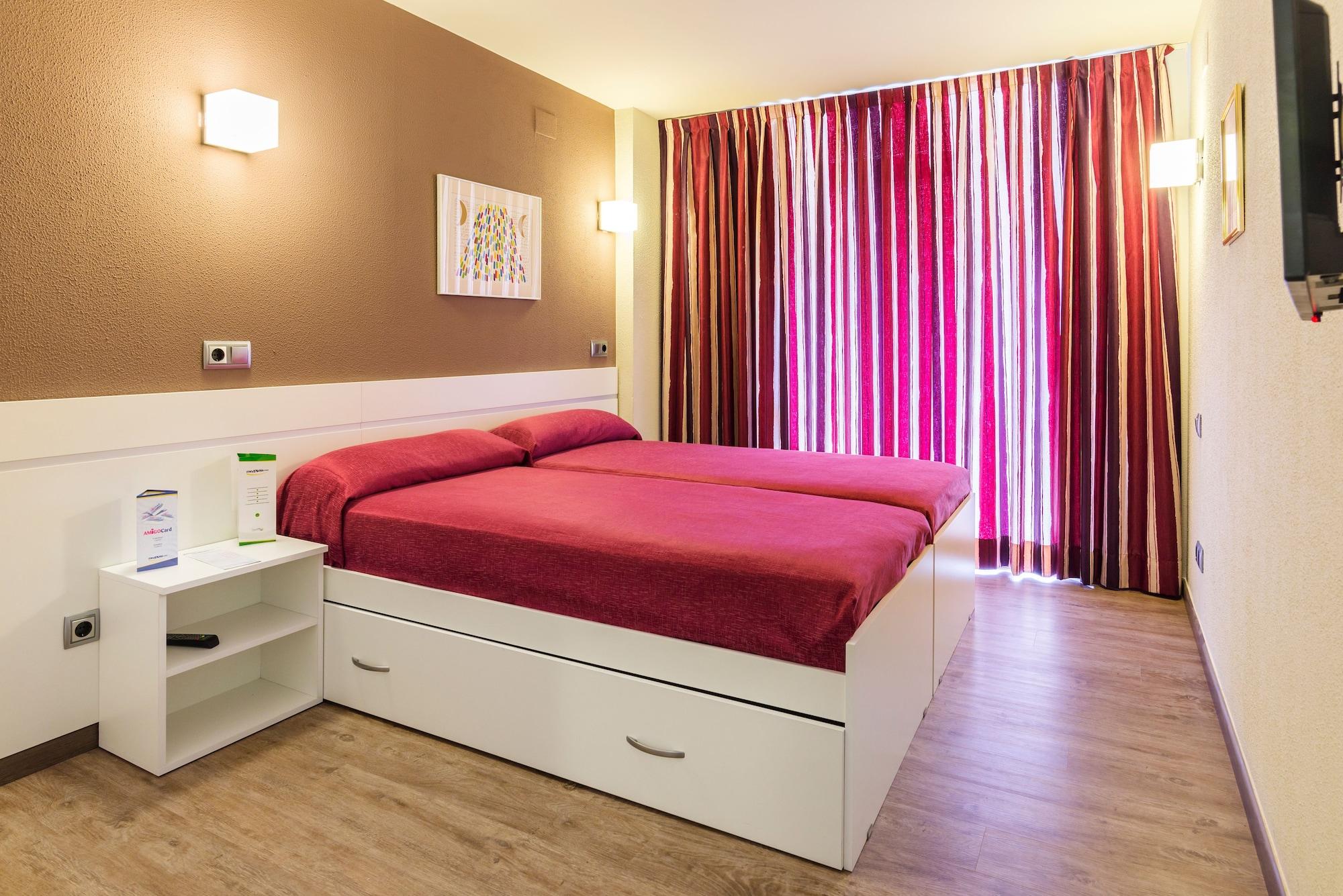 Medplaya Aparthotel Esmeraldas Тоса де Мар Екстериор снимка