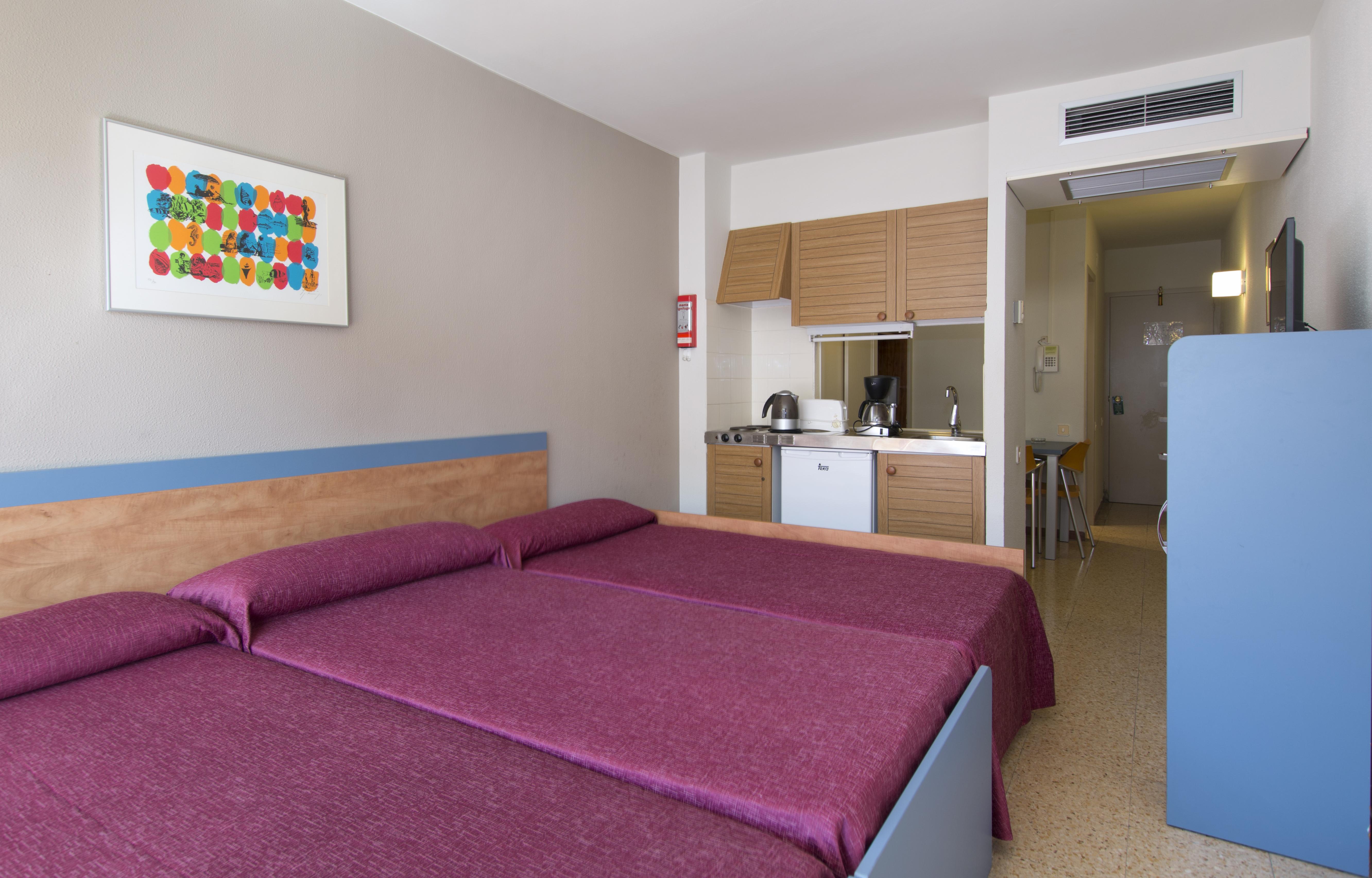 Medplaya Aparthotel Esmeraldas Тоса де Мар Екстериор снимка