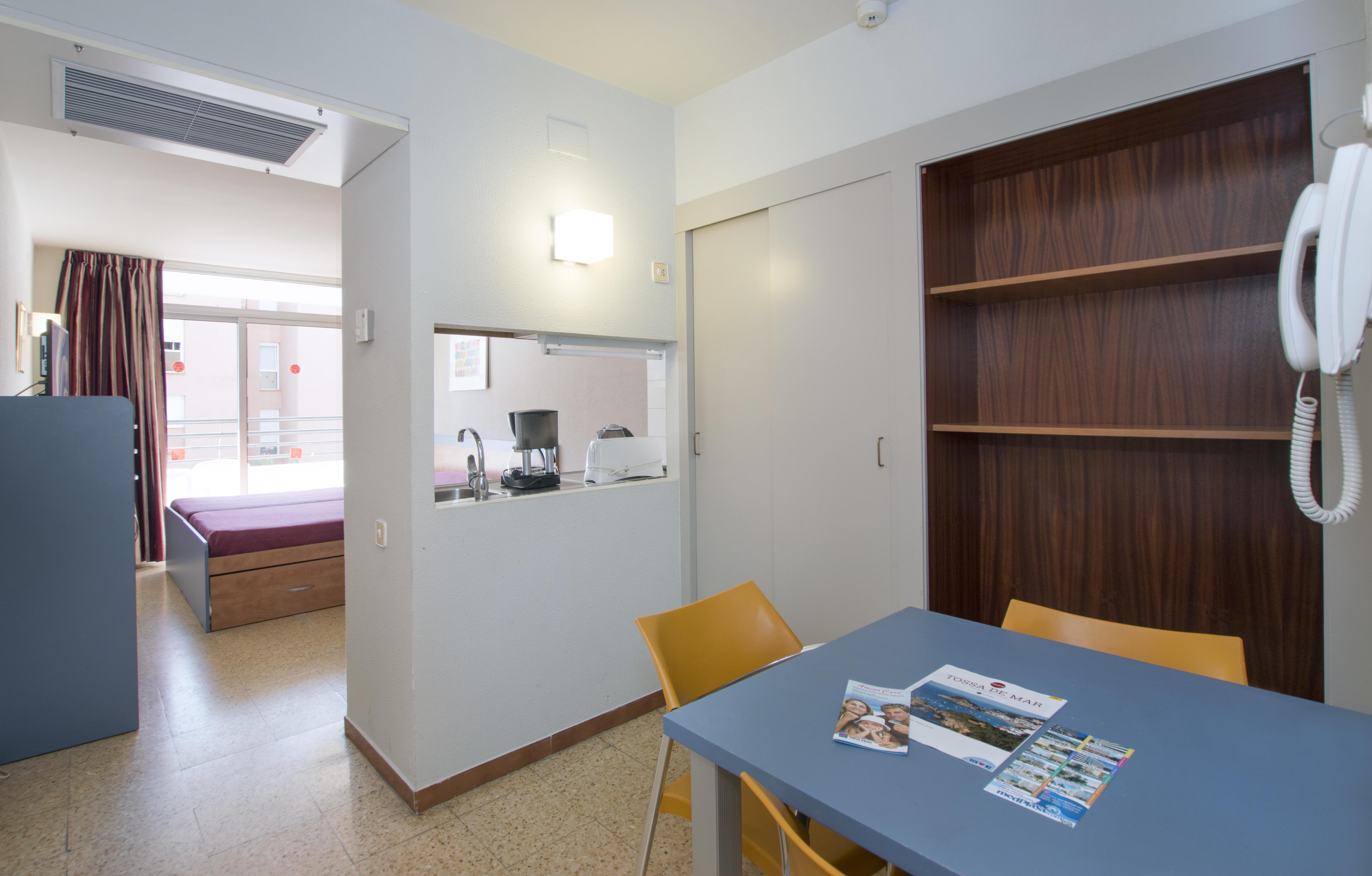Medplaya Aparthotel Esmeraldas Тоса де Мар Екстериор снимка
