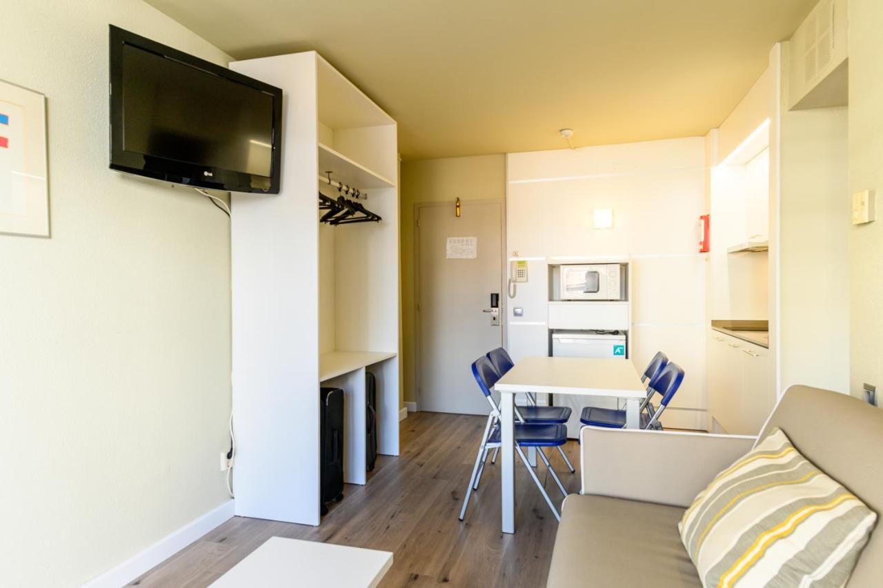 Medplaya Aparthotel Esmeraldas Тоса де Мар Екстериор снимка