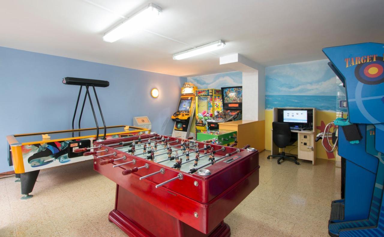 Medplaya Aparthotel Esmeraldas Тоса де Мар Екстериор снимка