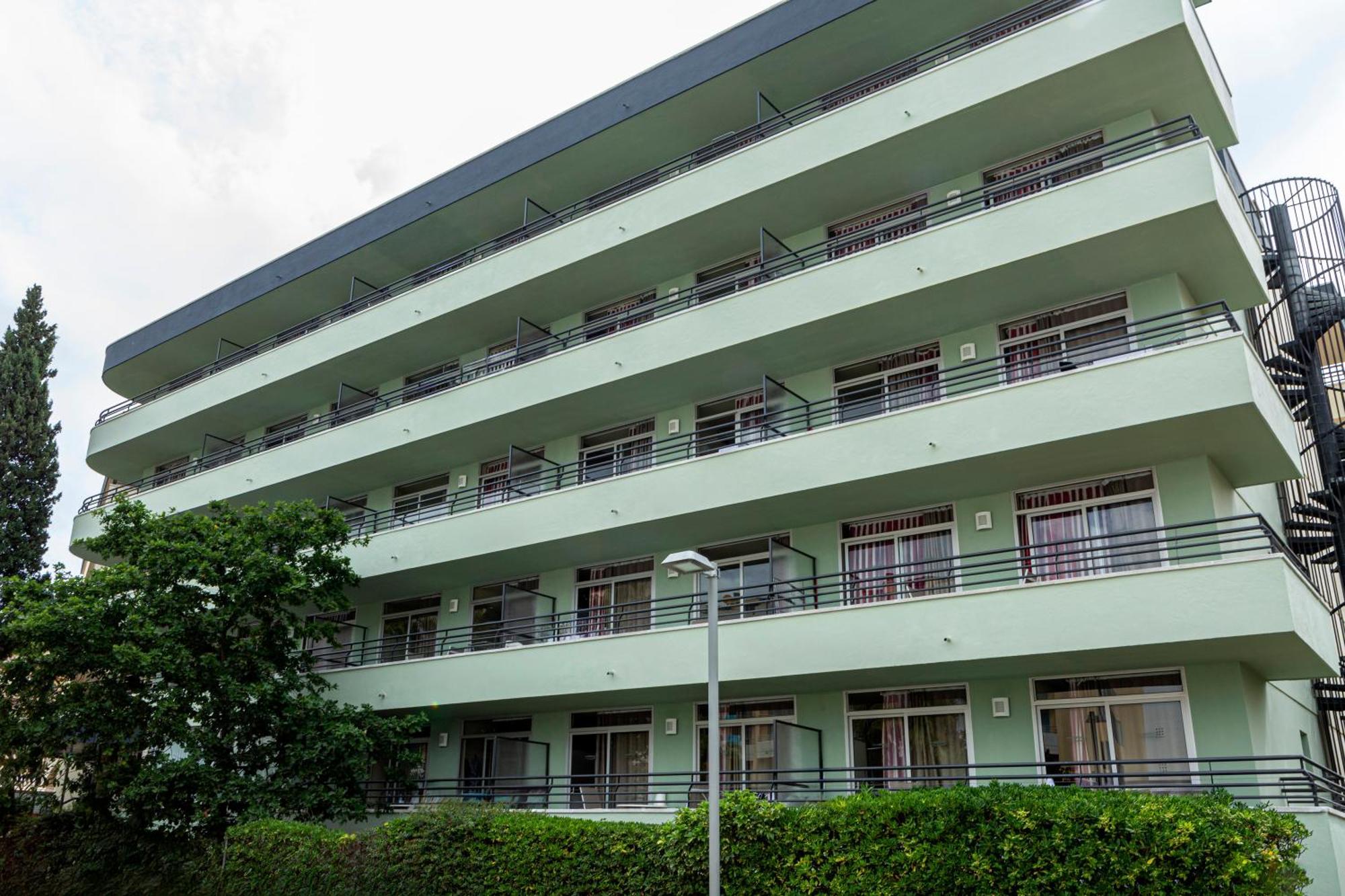 Medplaya Aparthotel Esmeraldas Тоса де Мар Екстериор снимка