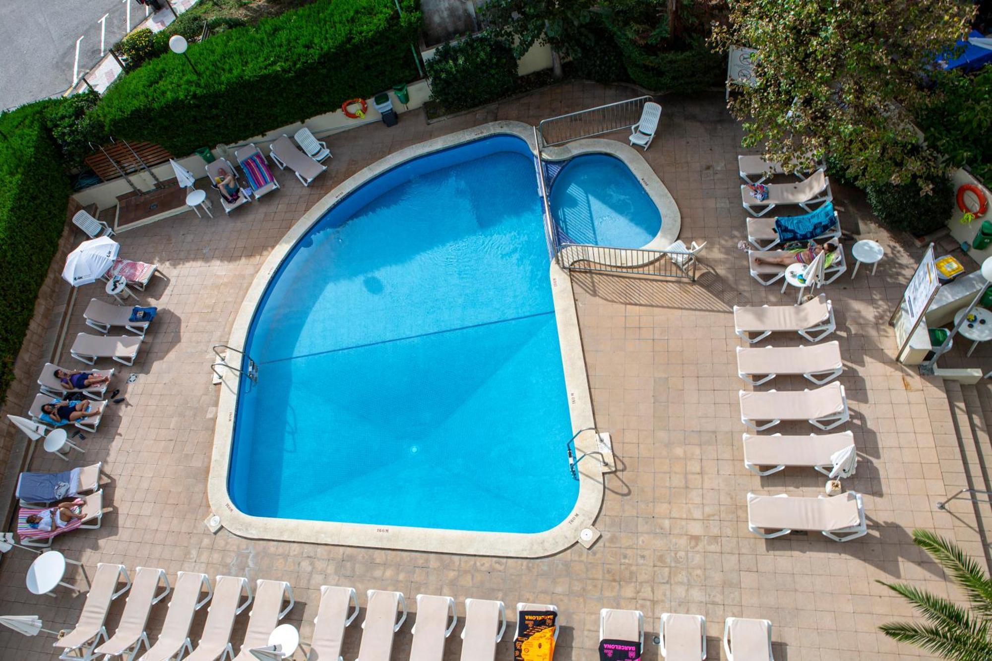 Medplaya Aparthotel Esmeraldas Тоса де Мар Екстериор снимка